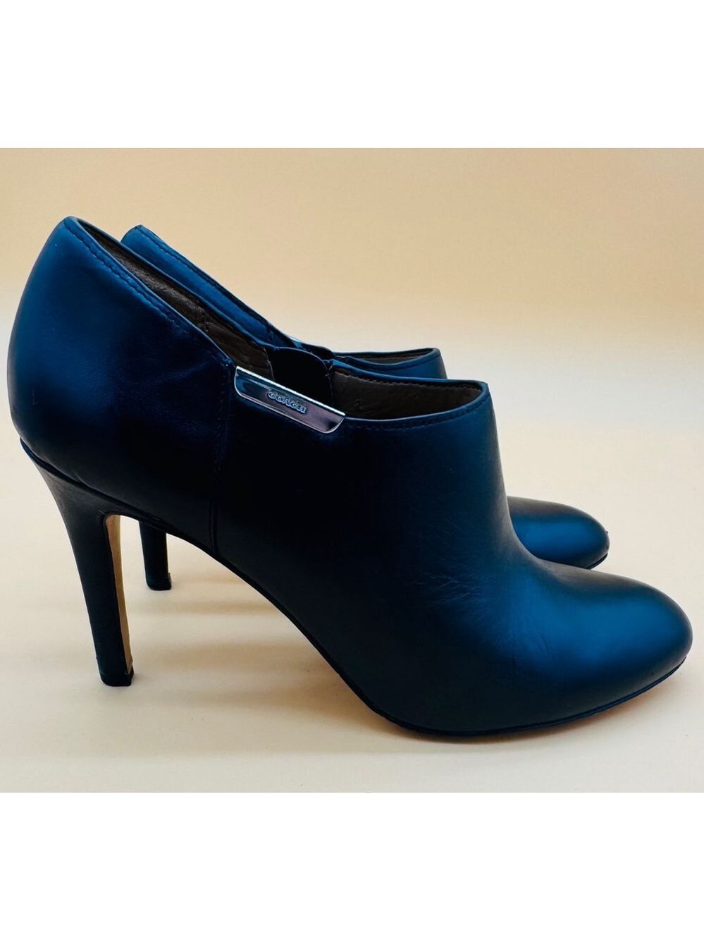 Women's Coach Seneca Booties Size 8 Black Leather Heel Ankle Boots